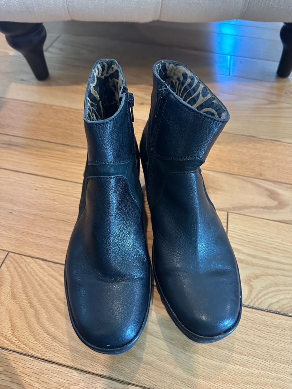 Fly London Black Leather Ankle Boots with Leopard Lining Sz 40 (9 US)